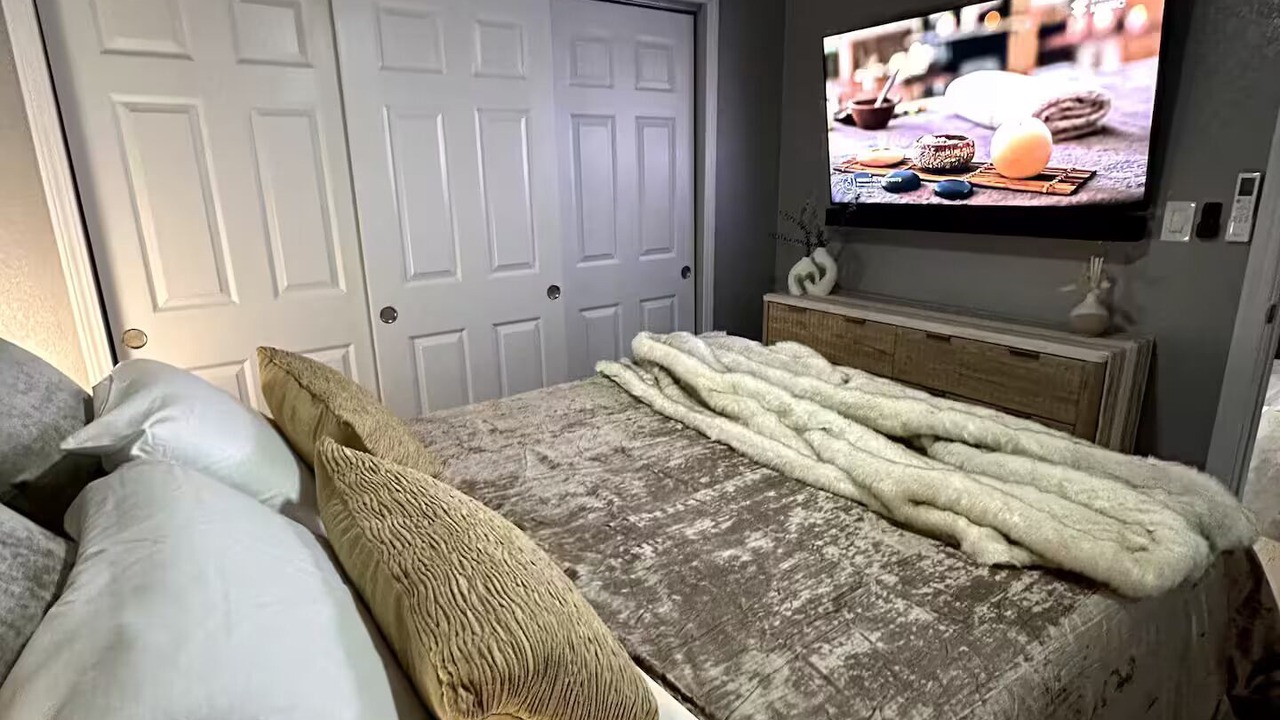 Photo of Bedroom in Lake Murray