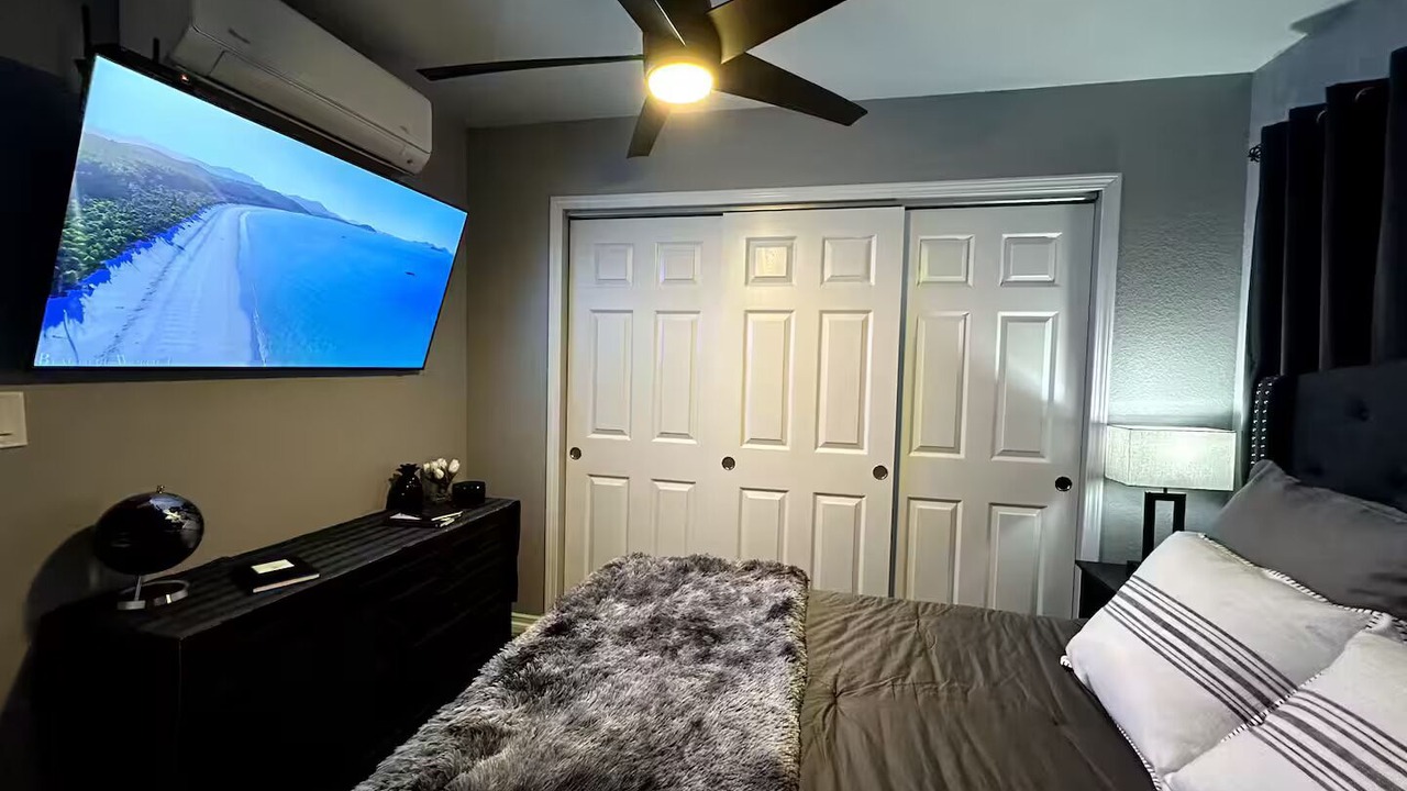 Photo of Bedroom in Lake Murray