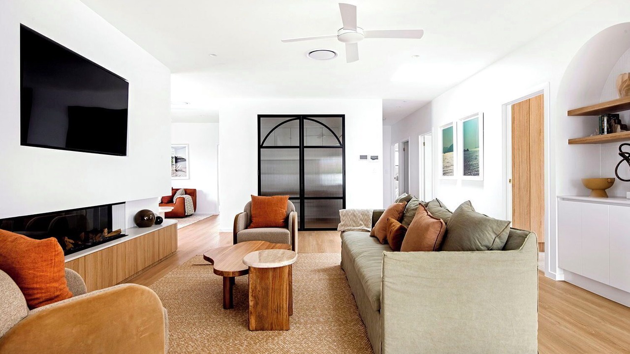 Photo of Livingroom in Mermaid Waters