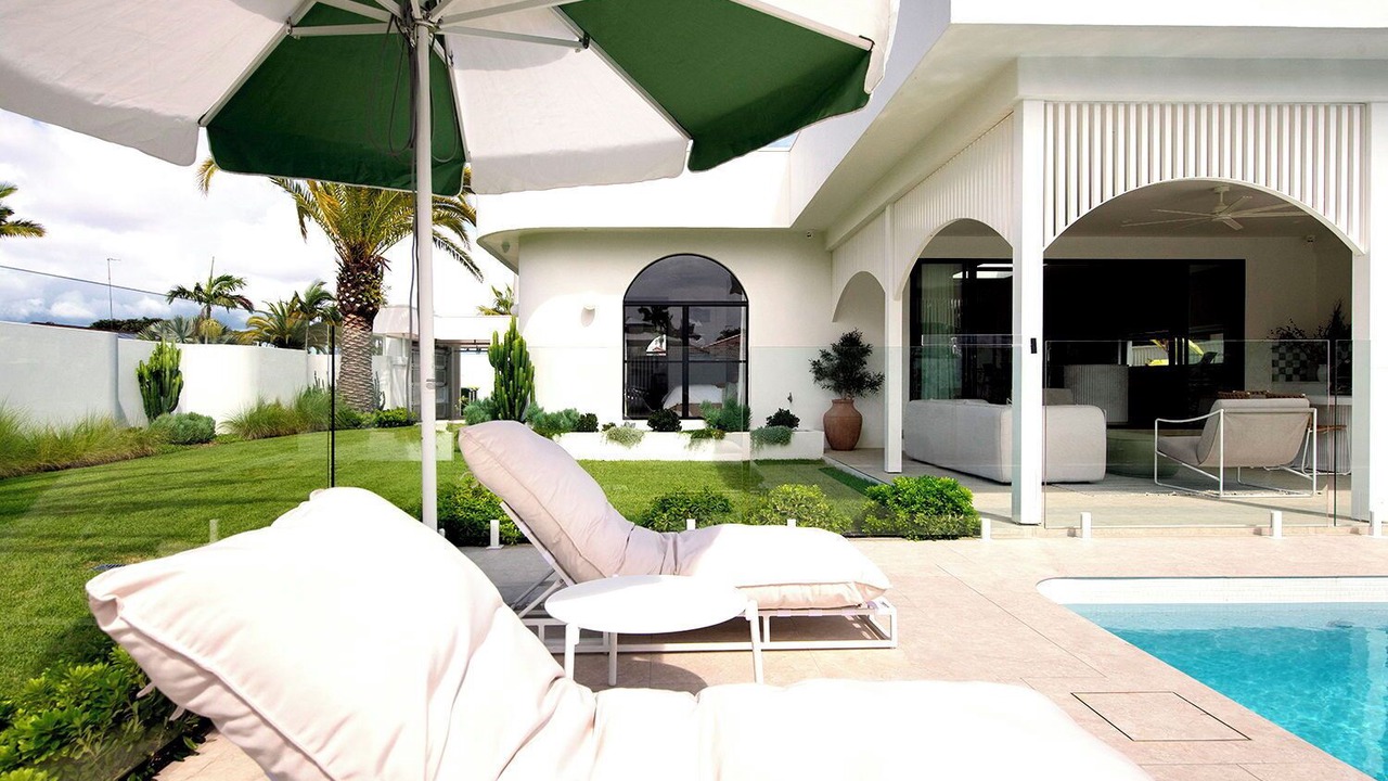 Photo of Outdoor in Mermaid Waters