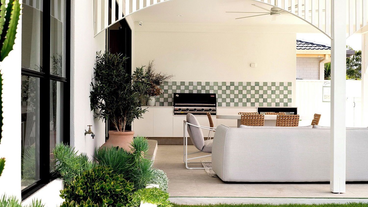 Photo of Patio Balcony in Mermaid Waters