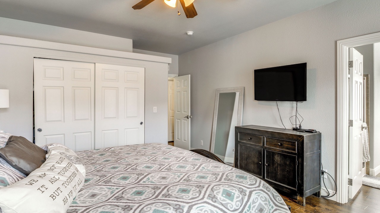 Photo of Bedroom in Needles