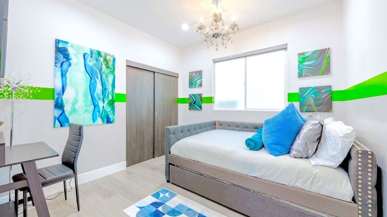 Photo of Bedroom in North Hollywood