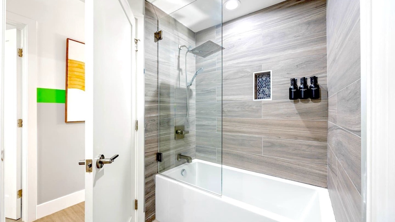 Photo of Bathroom in North Hollywood