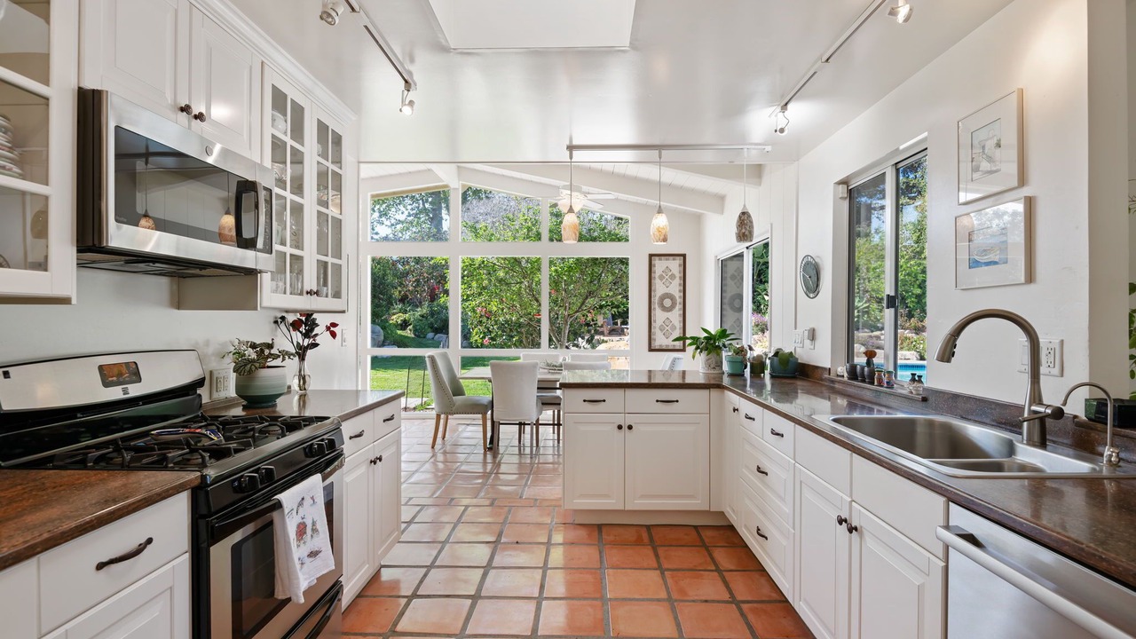 Photo of Kitchen in Carpinteria