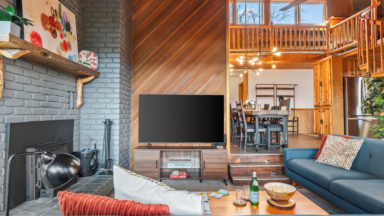 Photo of Livingroom in Fawnskin