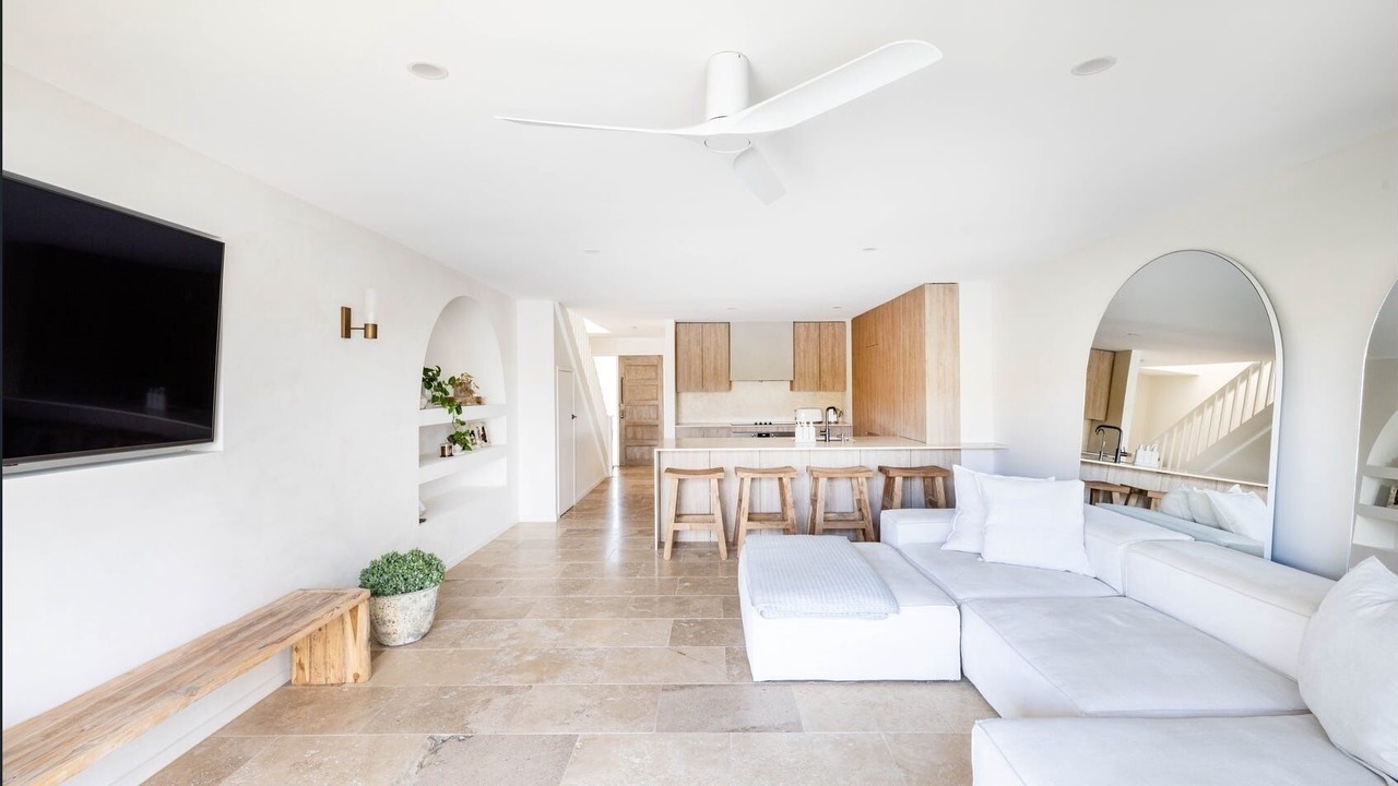 Photo of Livingroom in Burleigh Waters