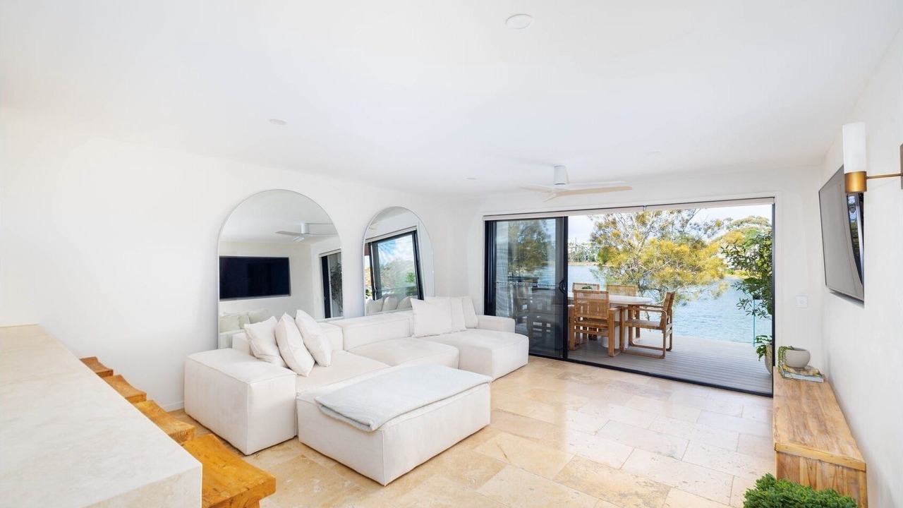 Photo of Livingroom in Burleigh Waters
