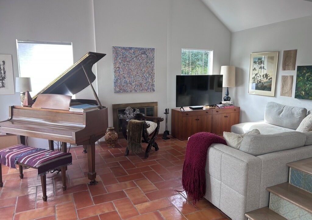 Photo of Livingroom in Hope Ranch