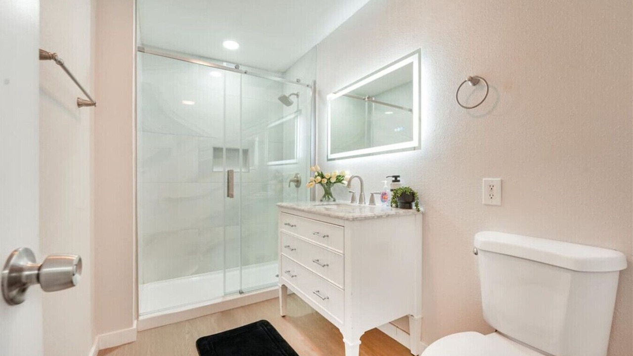 Photo of Bathroom in Crest