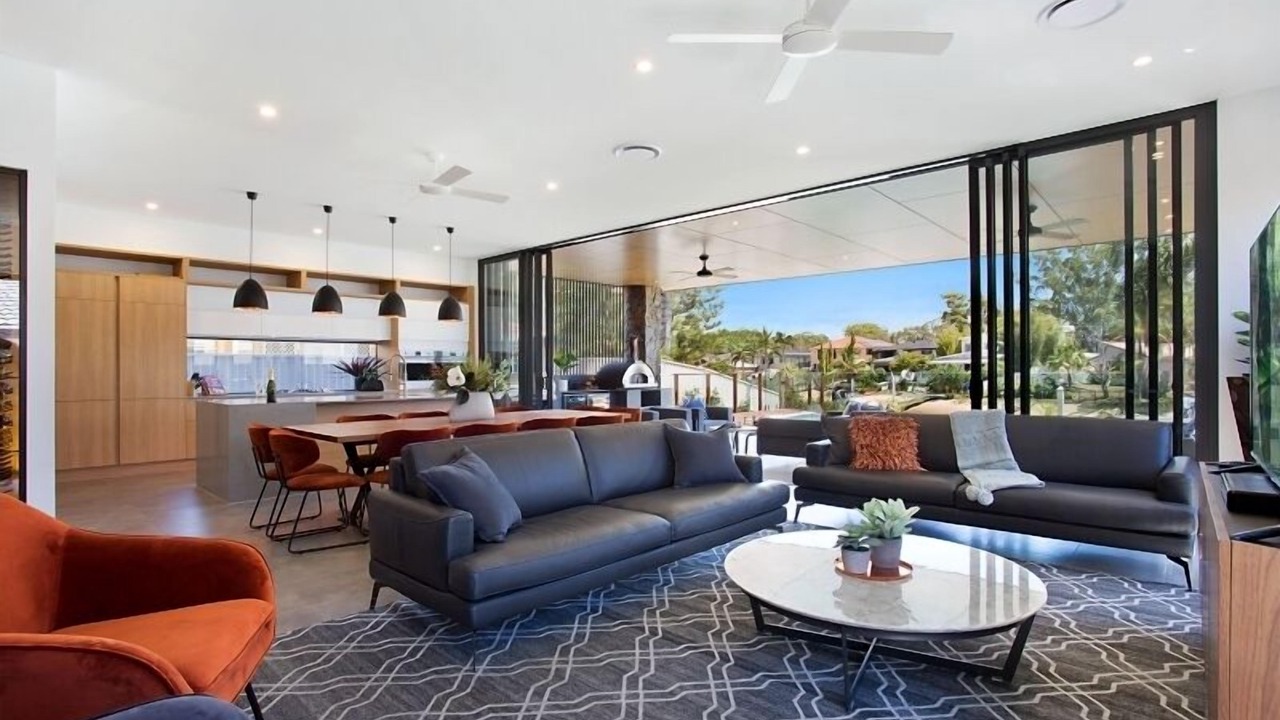 Photo of Livingroom in Broadbeach Waters