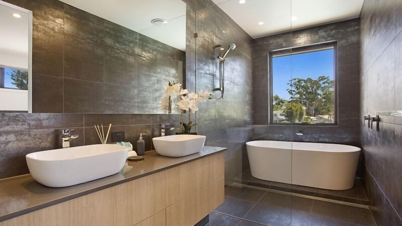 Photo of Bathroom in Broadbeach Waters