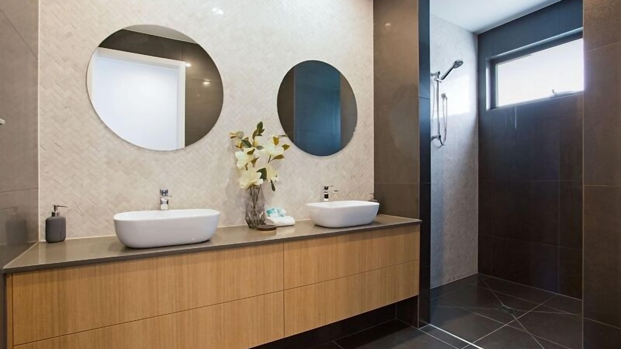 Photo of Bathroom in Broadbeach Waters