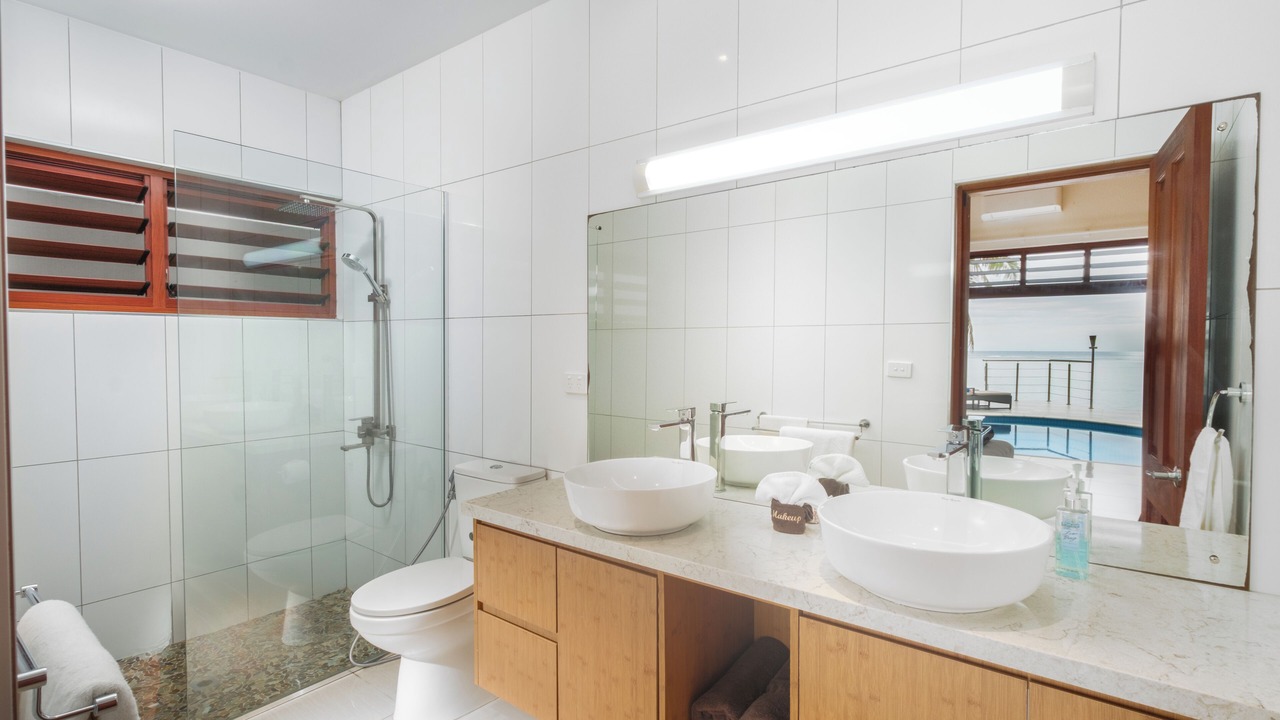 Photo of Bathroom in Tagaqe