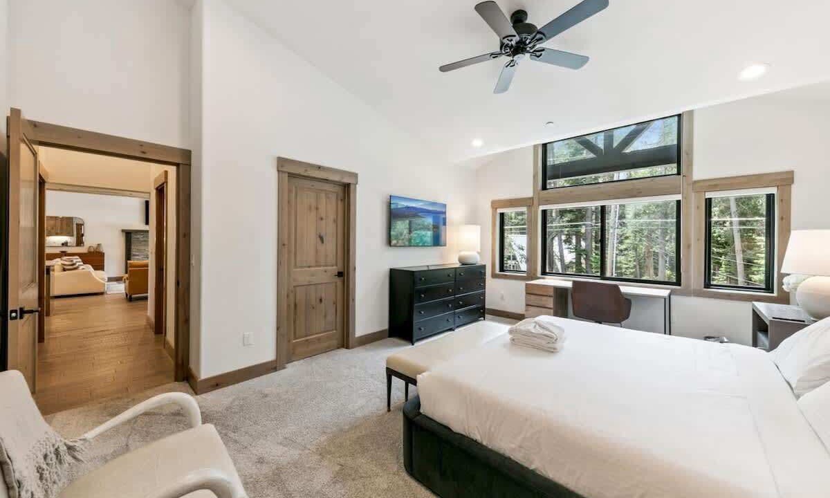 Photo of Bedroom in North Upper Truckee