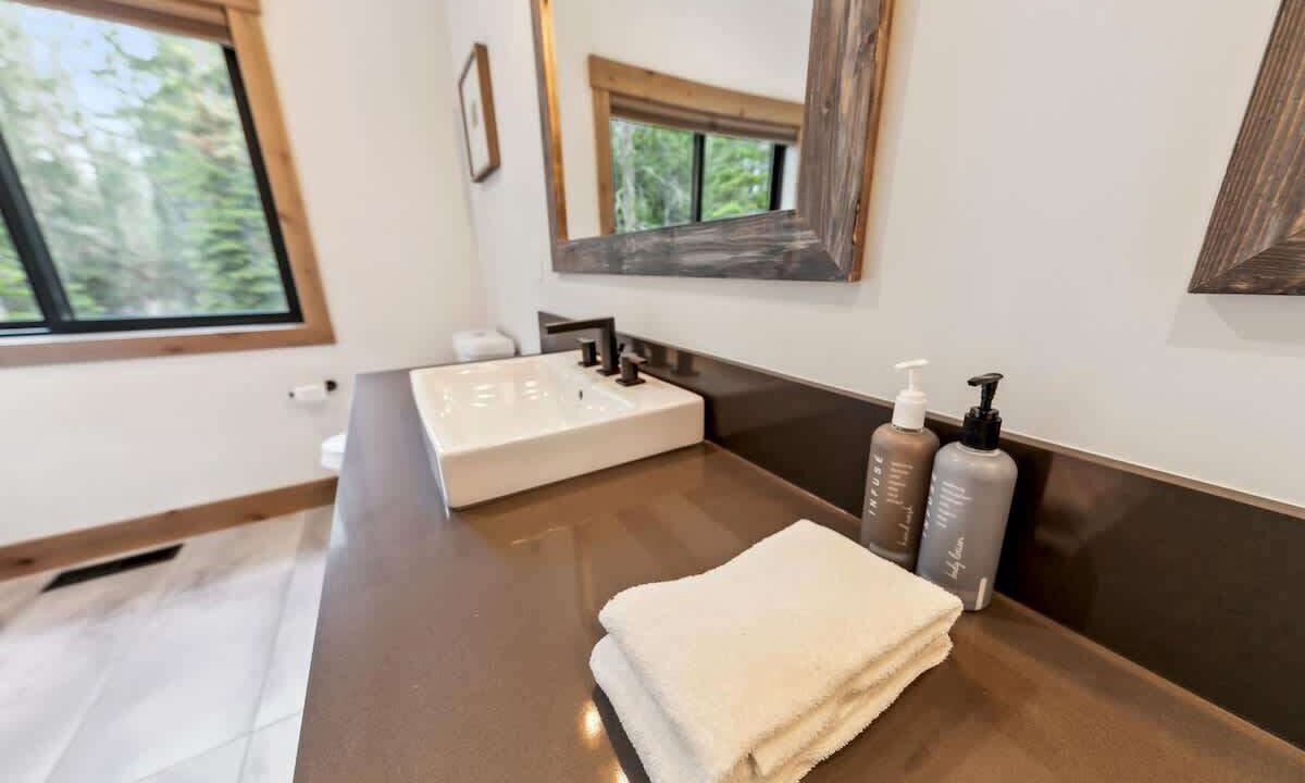 Photo of Bathroom in North Upper Truckee