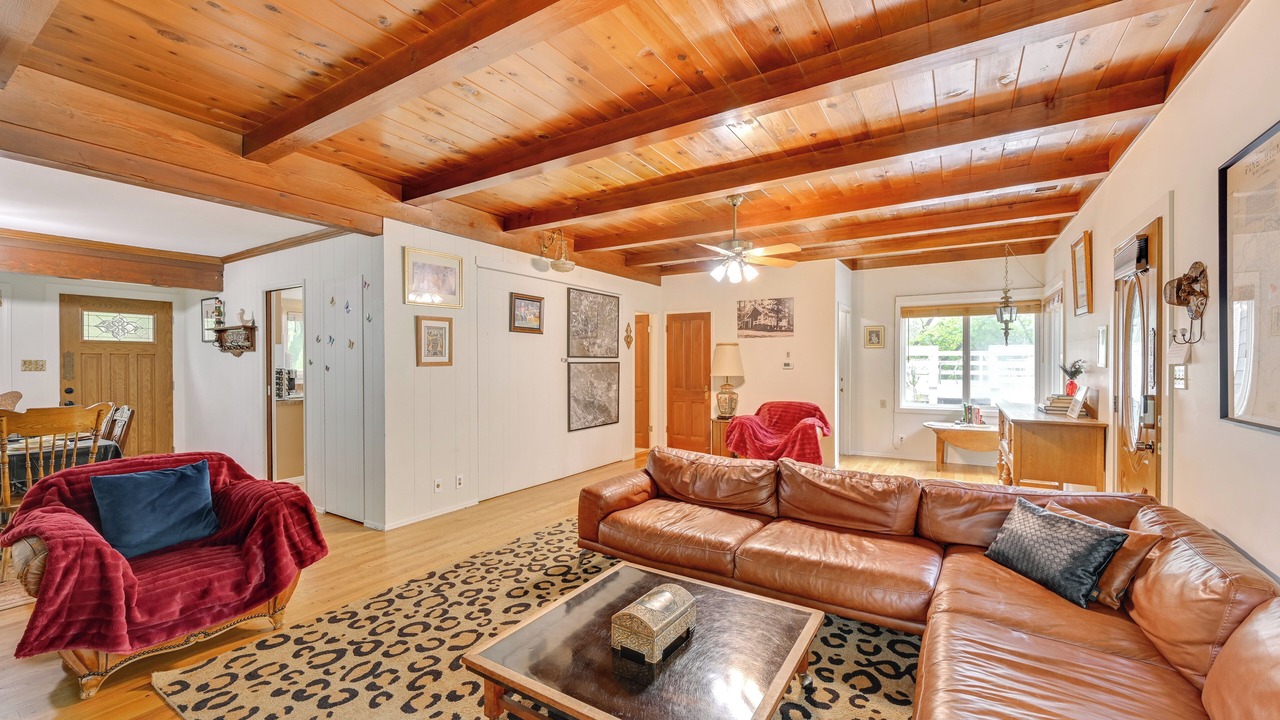 Photo of Livingroom in Julian