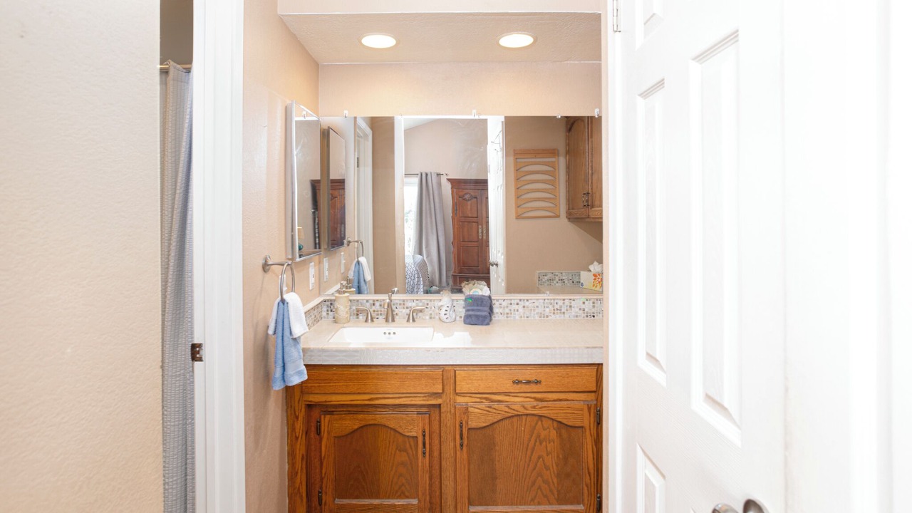 Photo of Bathroom in Motel District