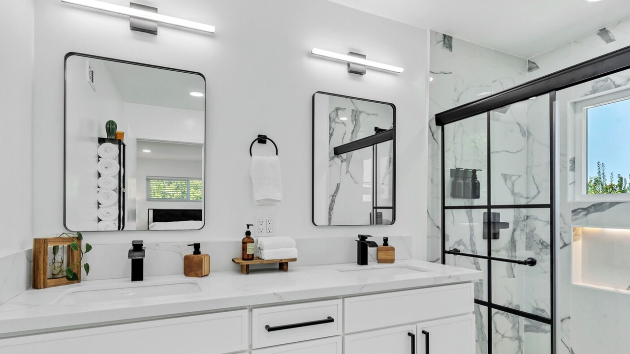 Photo of Bathroom in Allied Gardens