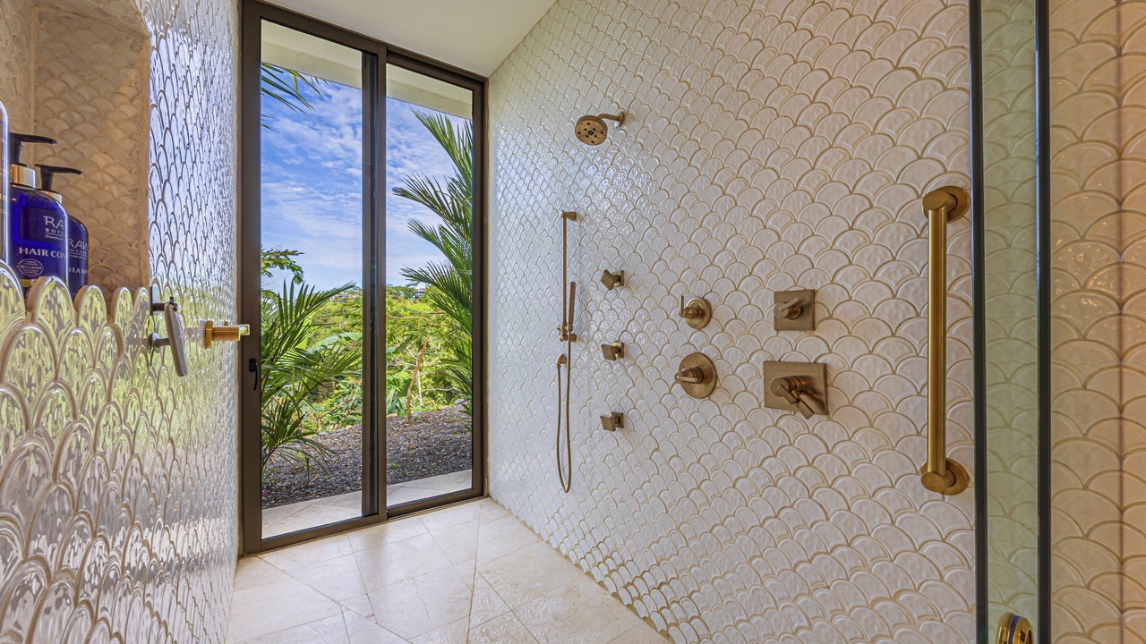Photo of Bathroom in Dominical