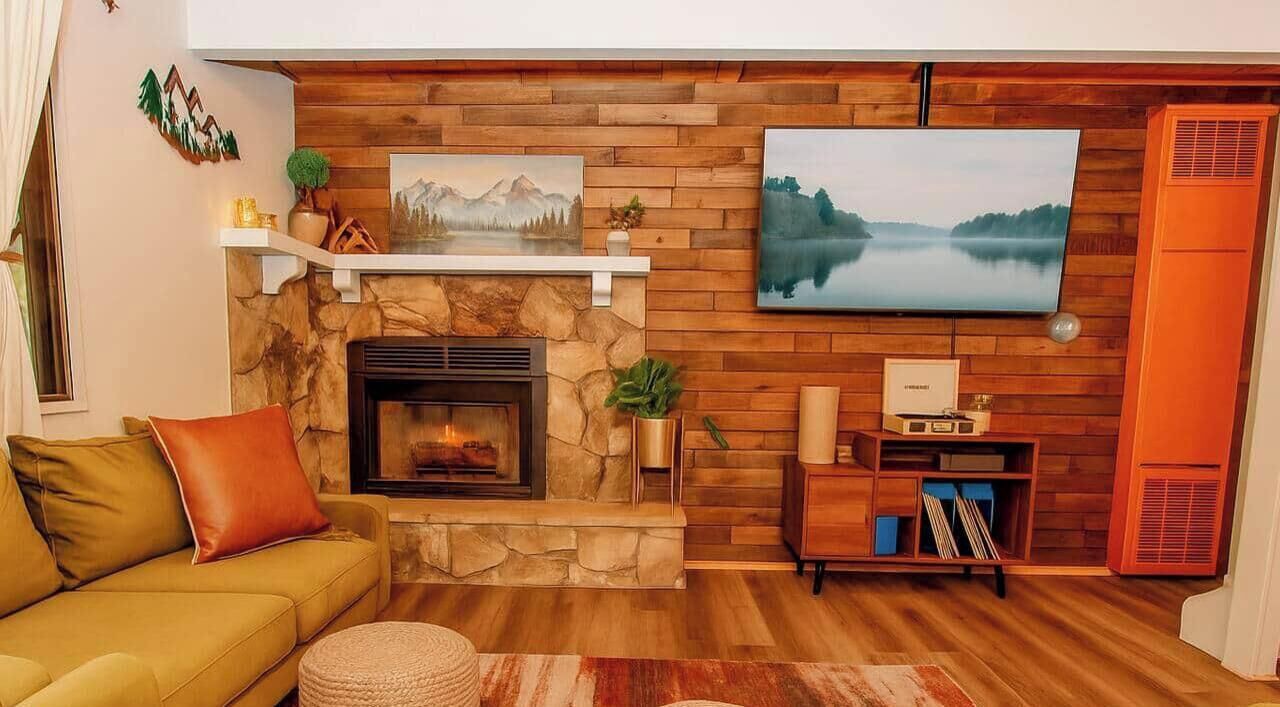 Photo of Livingroom in Fawnskin