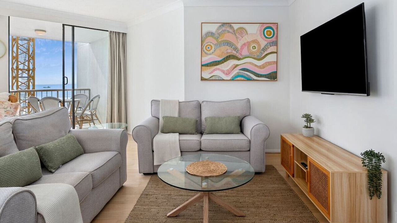 Photo of Livingroom in Main Beach