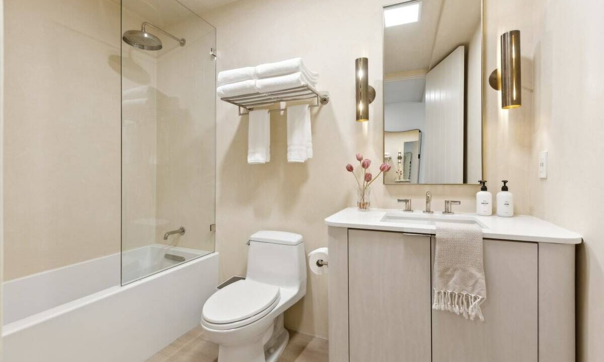 Photo of Bathroom in Laguna