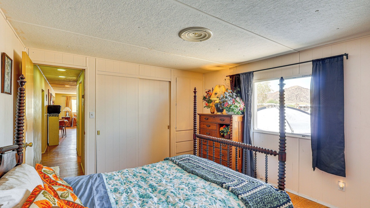 Photo of Bedroom in Quartzsite