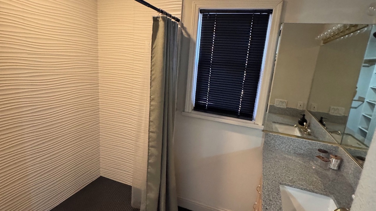 Photo of Bathroom in Reno/Tahoe Airport