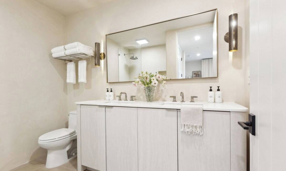 Photo of Bathroom in Laguna