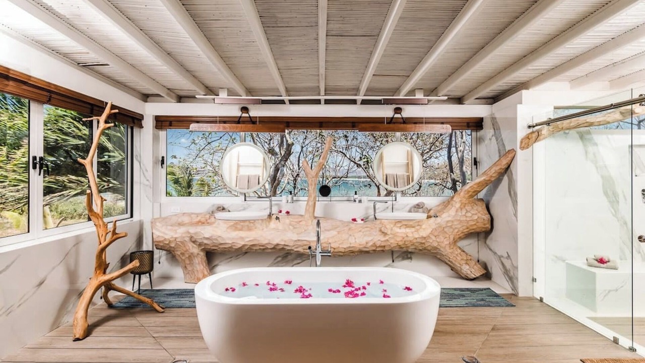 Photo of Bathroom in Playa Langosta