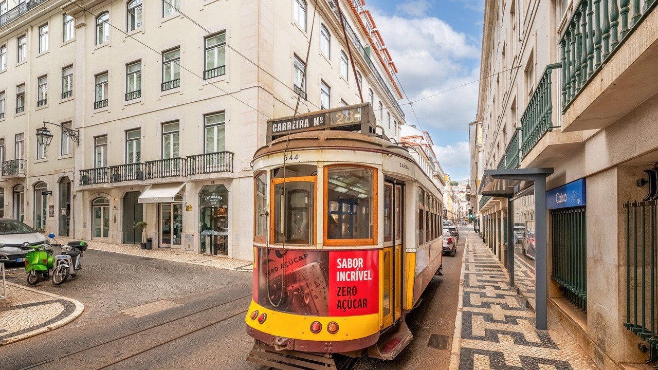 Photo of Others in Chiado