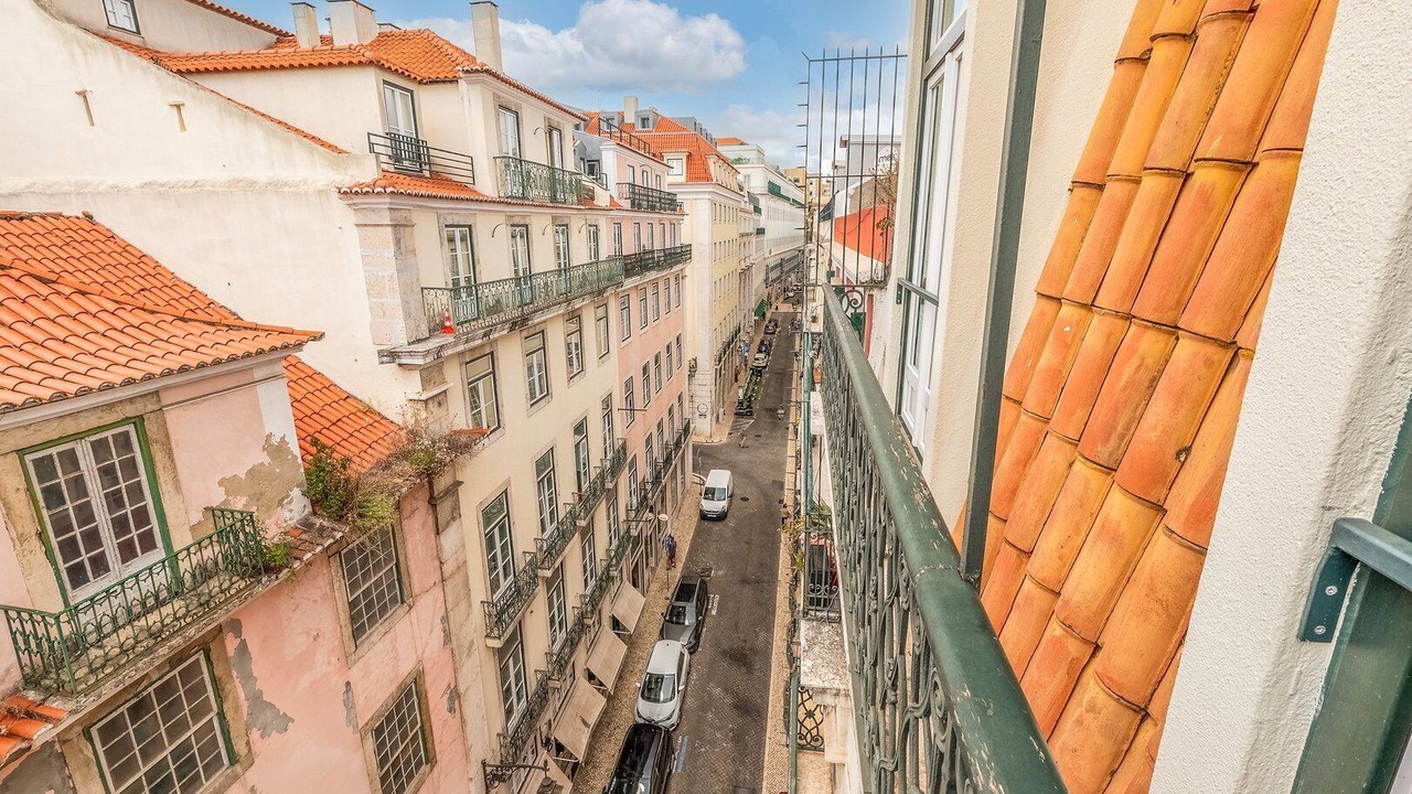 Photo of Others in Chiado