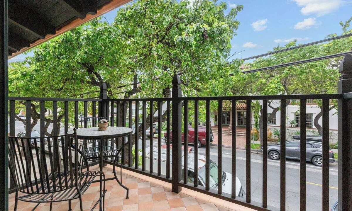 Photo of Patio Balcony in Laguna