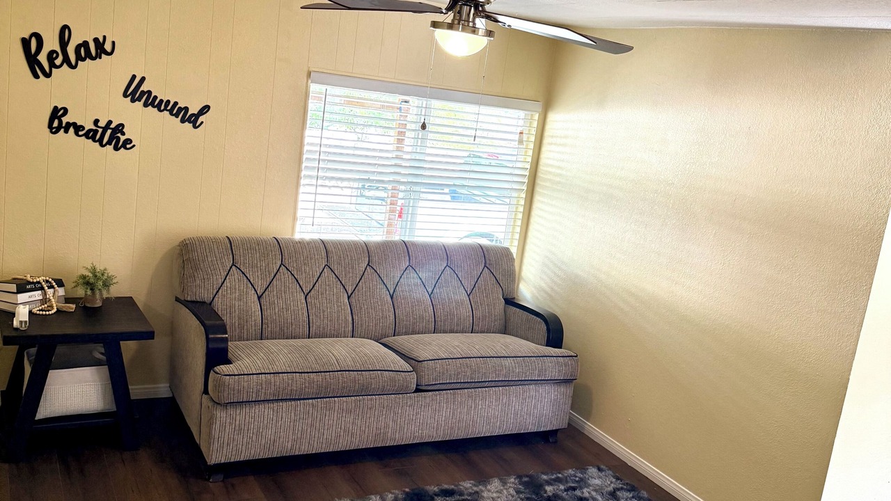 Photo of Livingroom in Sunrise Manor