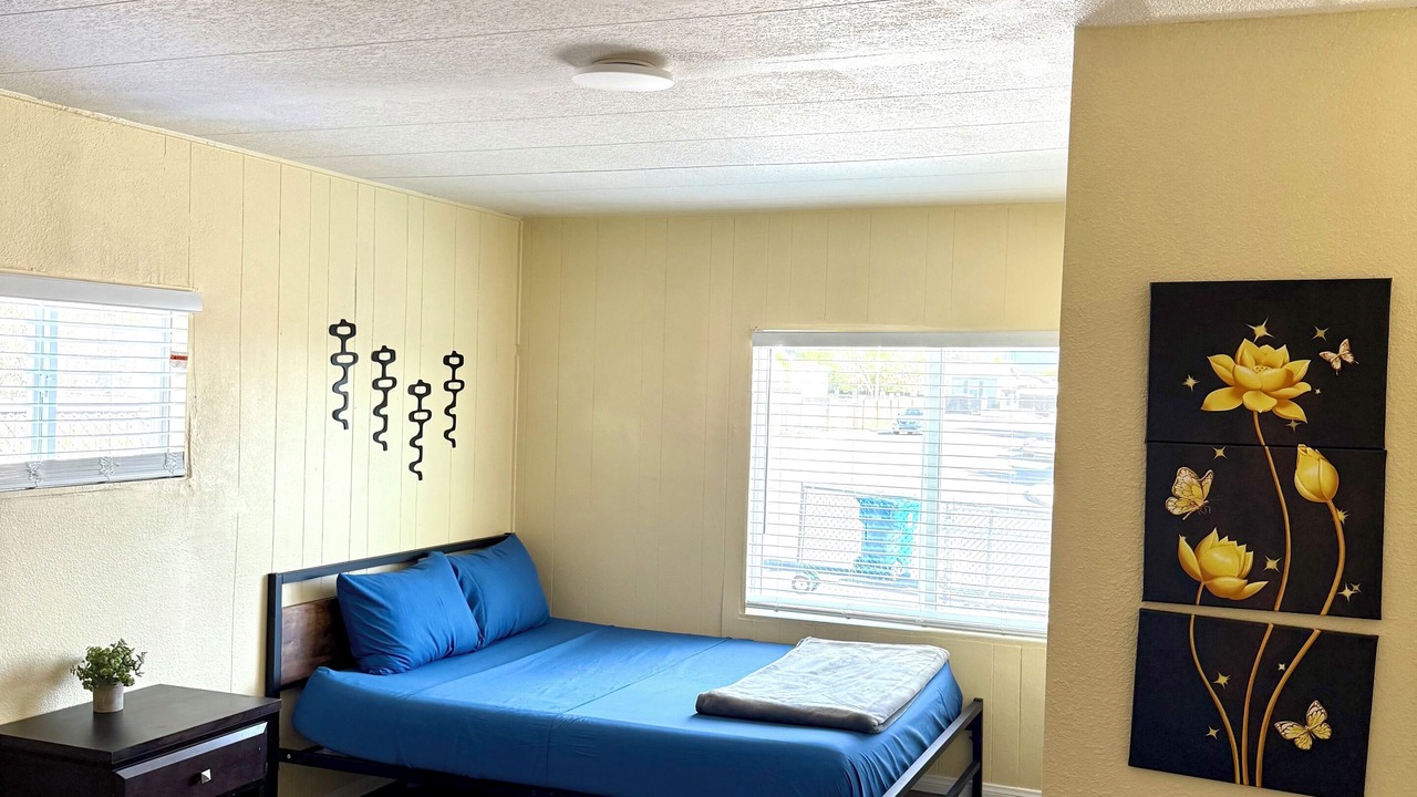 Photo of Bedroom in Sunrise Manor