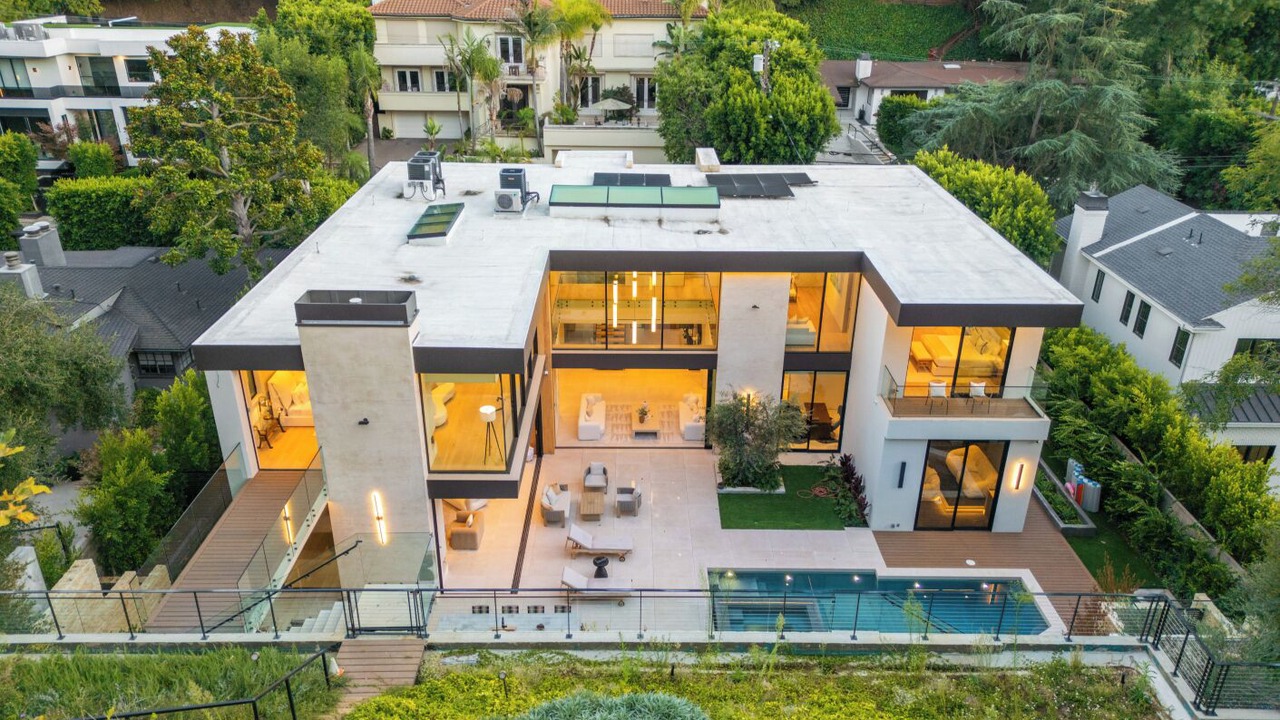 Photo of Outdoor in Beverly Hills