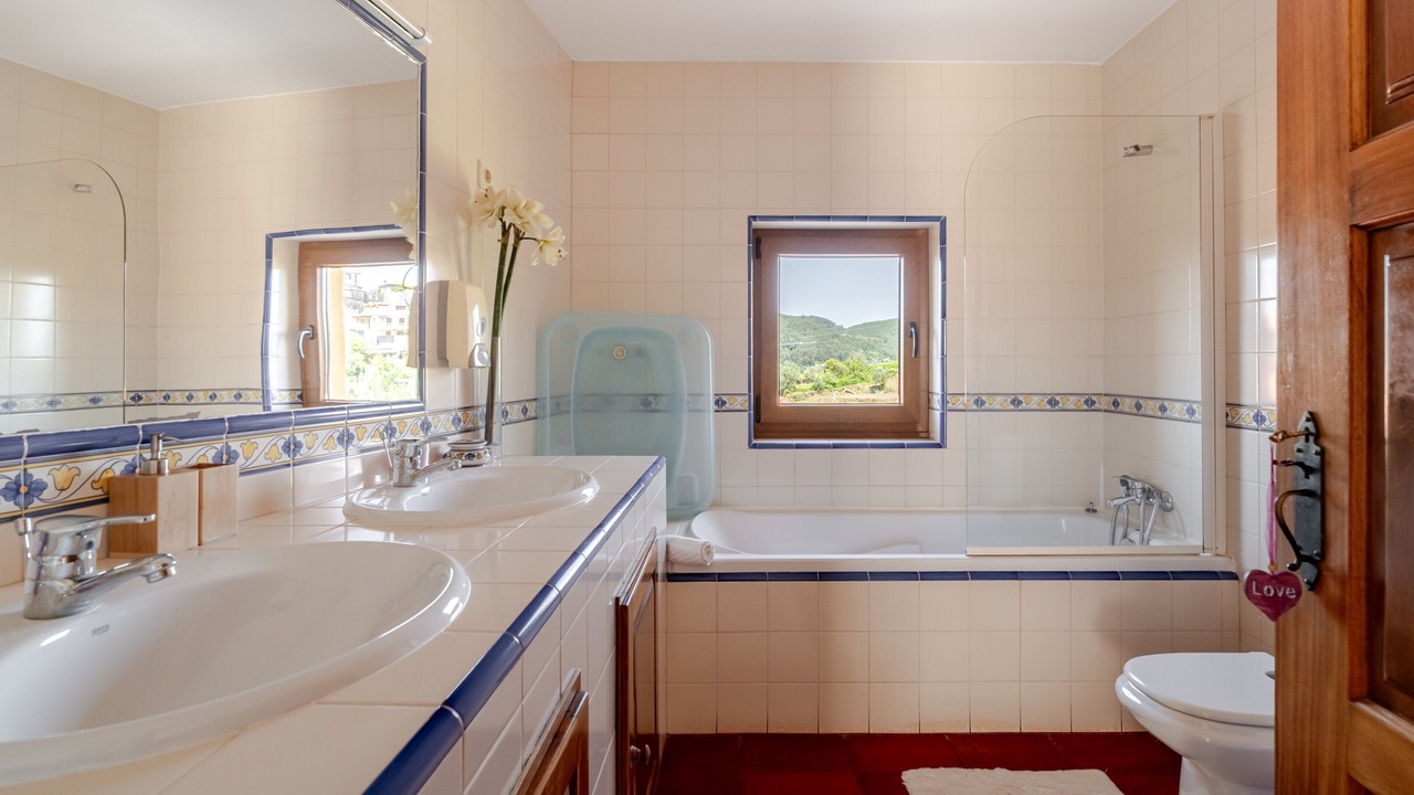 Photo of Bathroom in Bico