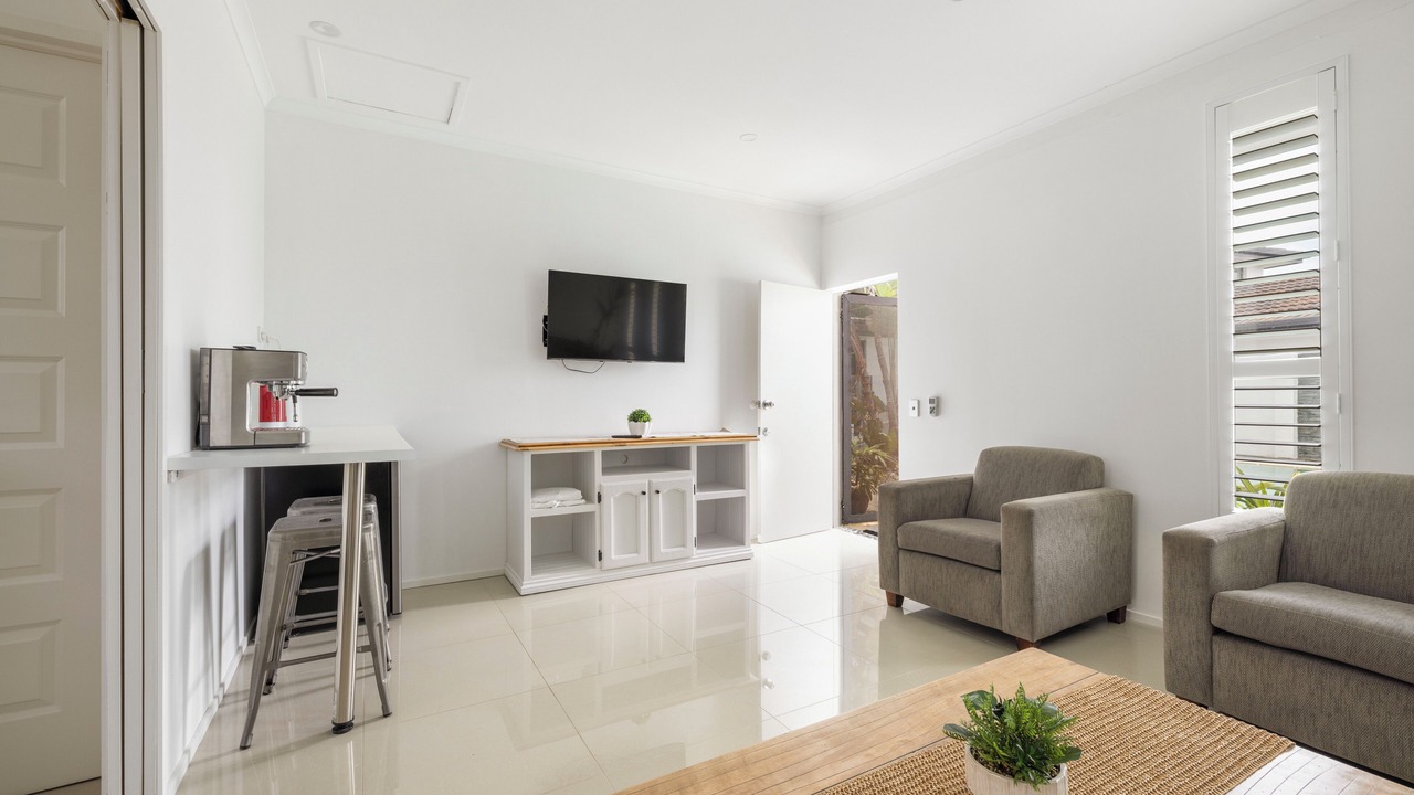 Photo of Livingroom in Broadbeach Waters