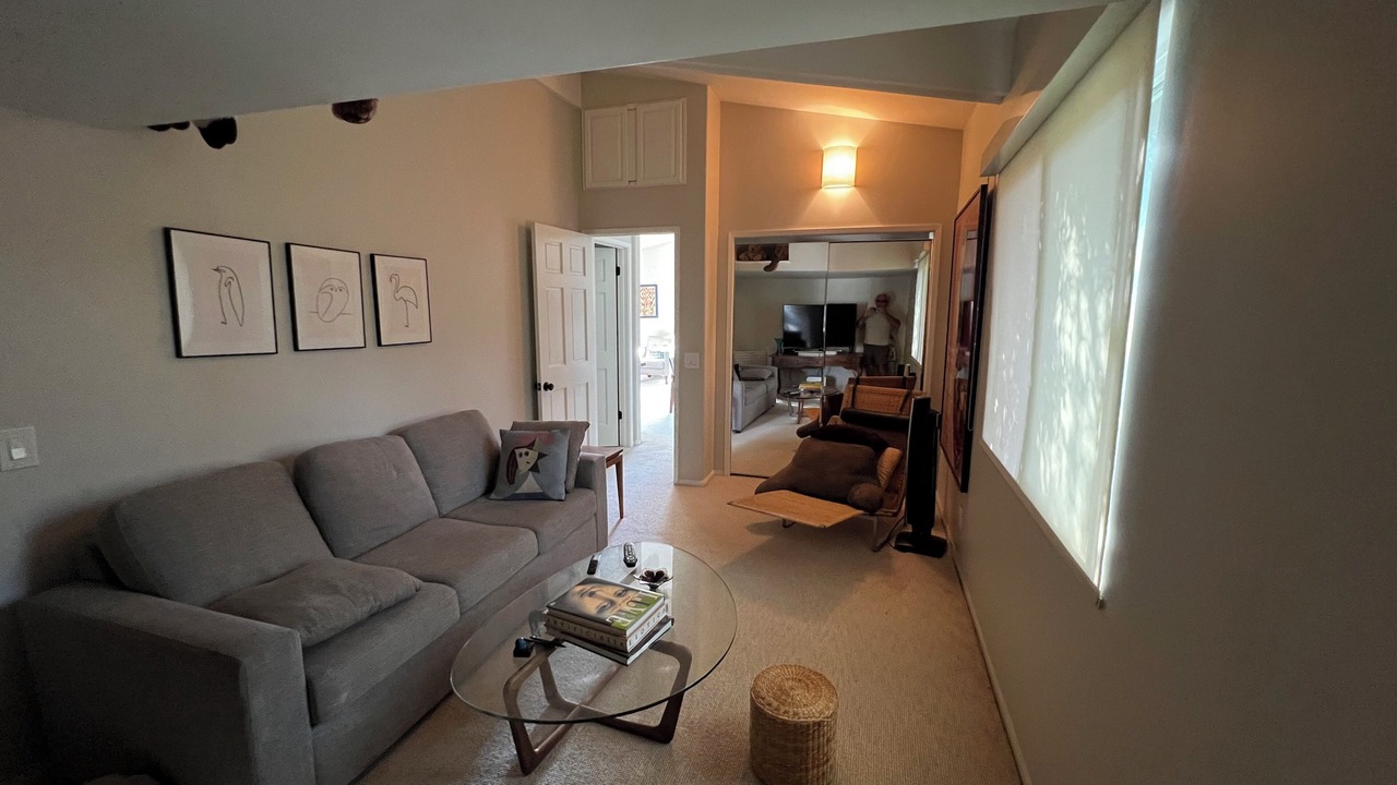 Photo of Livingroom in Central Malibu