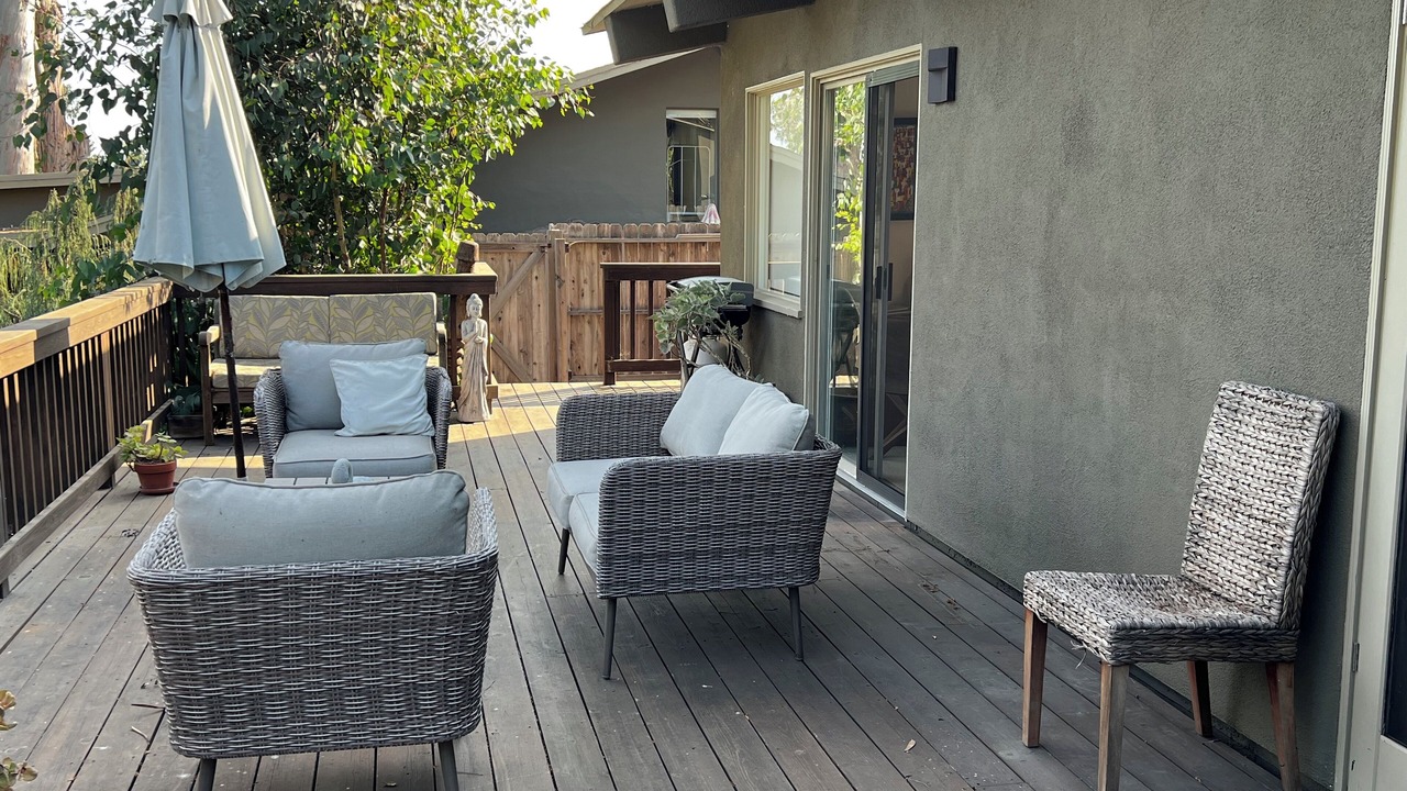 Photo of Patio Balcony in Central Malibu