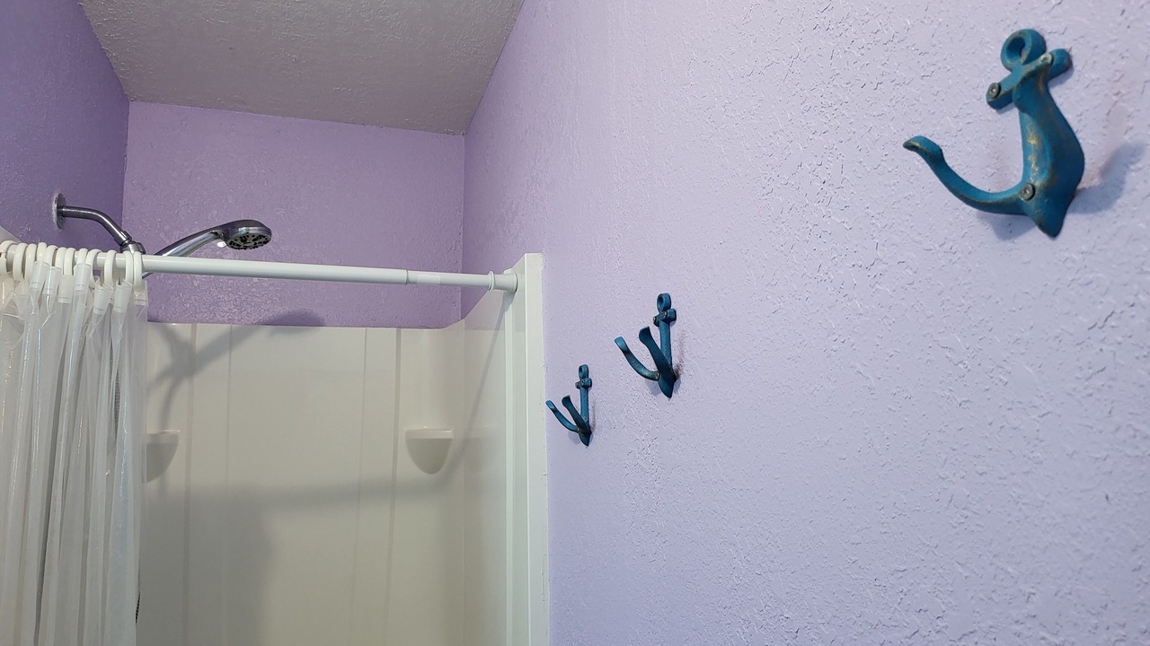 Photo of Bathroom in Wailuku