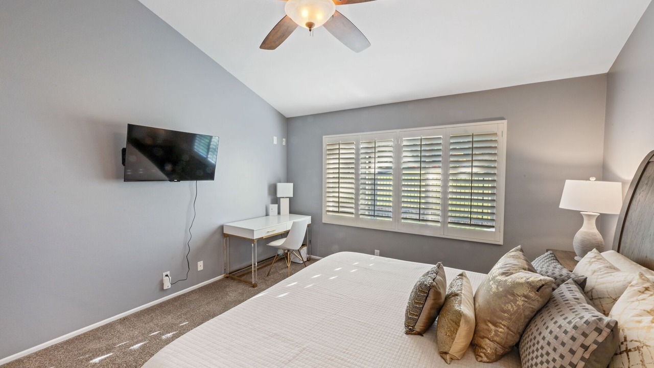 Photo of Bedroom in Thousand Oaks