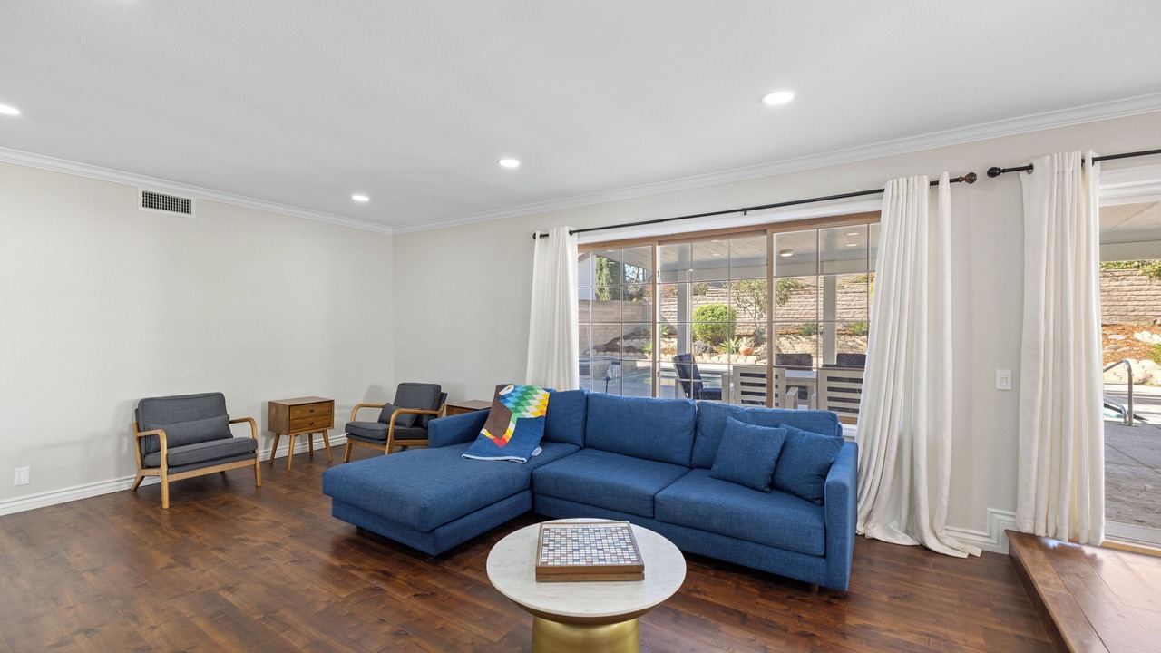 Photo of Livingroom in Thousand Oaks