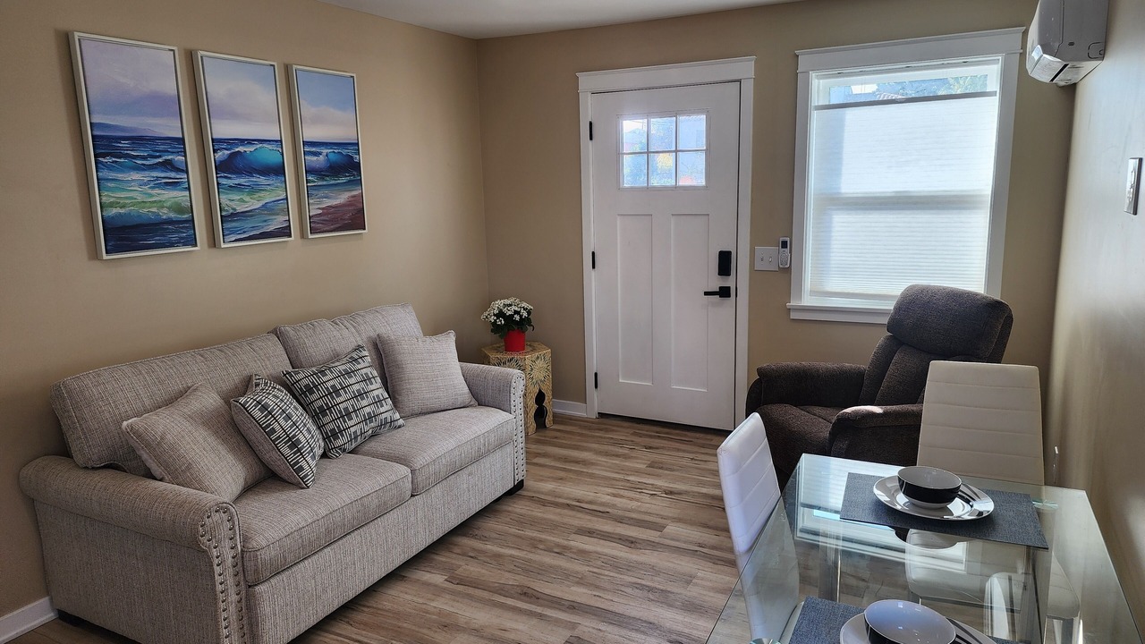 Photo of Livingroom in Venice Canals