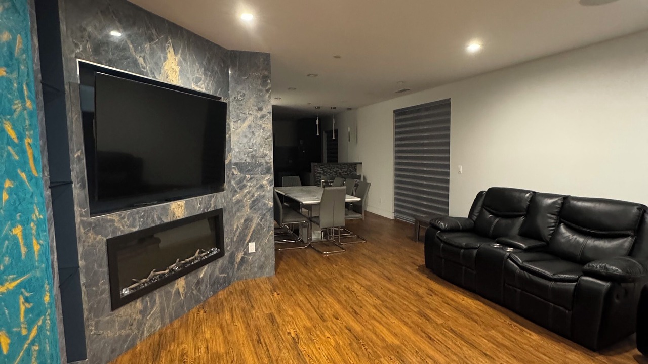 Photo of Livingroom in Frazier Park