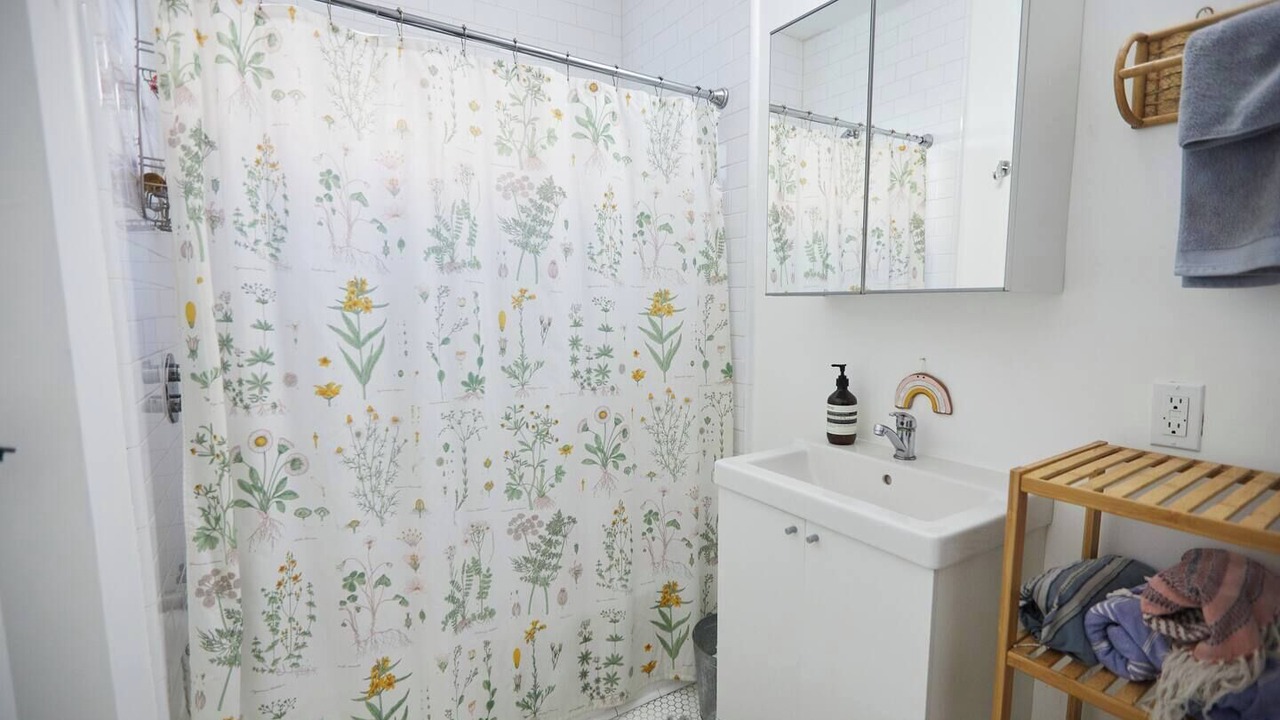 Photo of Bathroom in Los Angeles