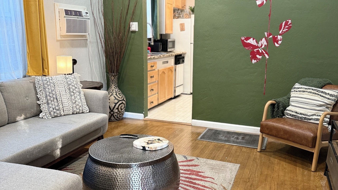 Photo of Livingroom in Central Sacramento