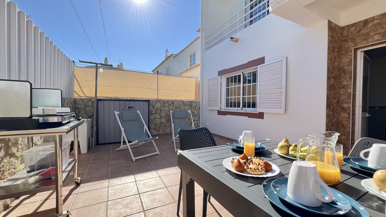 Photo of Outdoor in Pera