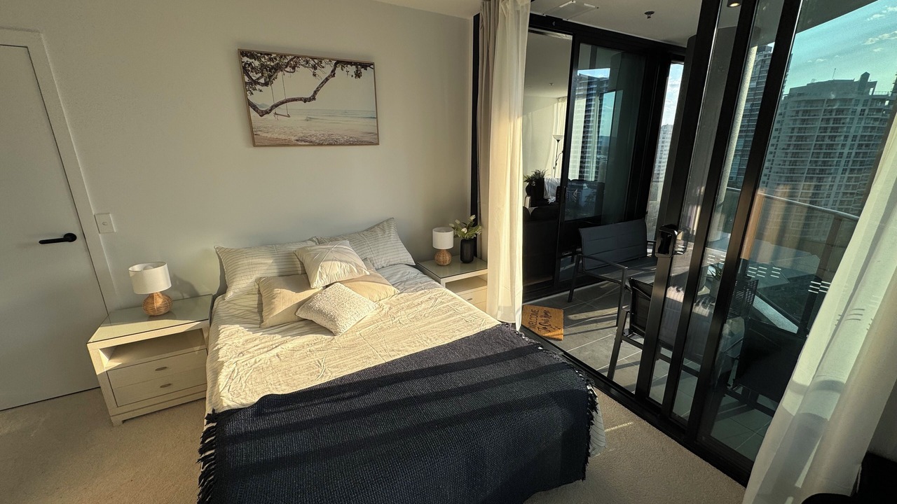 Photo of Bedroom in Main Beach